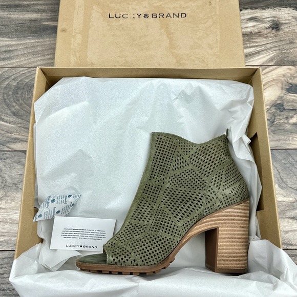 NIB Lucky Brand Vacob 9M Open Toe Perforated Block Heel Ankle Bootie Olive Suede - Picture 11 of 13